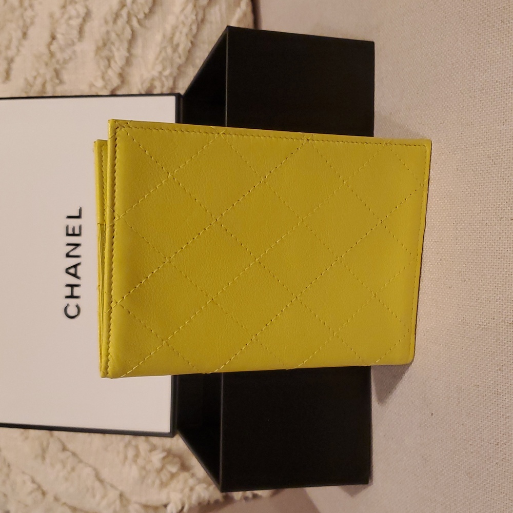 Chanel Yellow Quilted Wallet Set (2 pieces for sale) - Picture 12 of 17